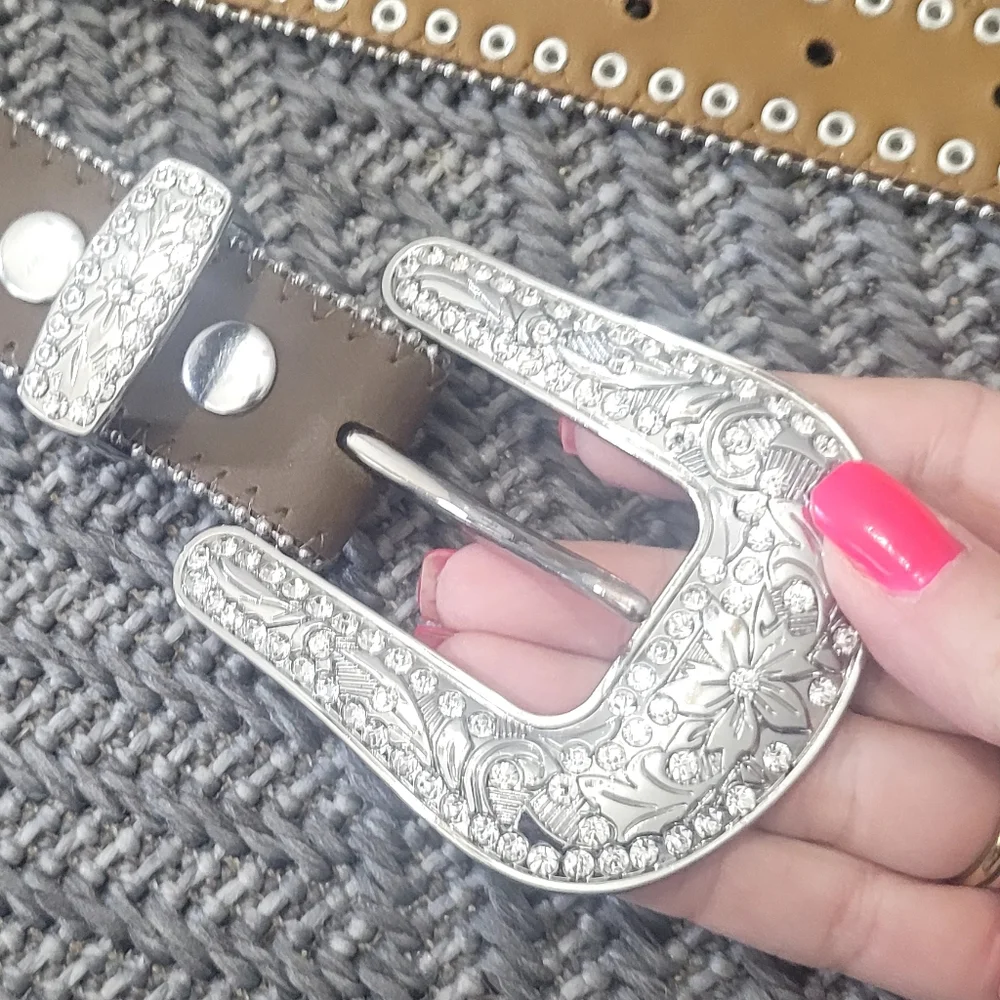 M&F $40 Western Rhinestone Girls Belt 29 inches Length